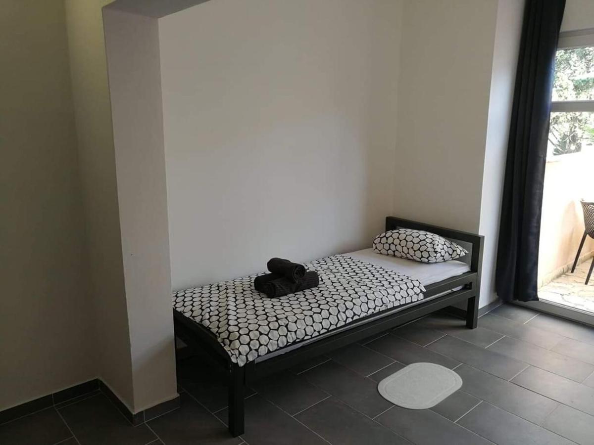 Aurelia Apartments, วีร์ ภายนอก รูปภาพ